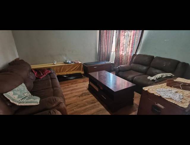 3 BEDROOM HOUSE FOR SALE IN MOUNTAIN VIEW